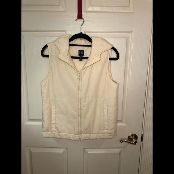 GAP vest   - Picture 1 of 4
